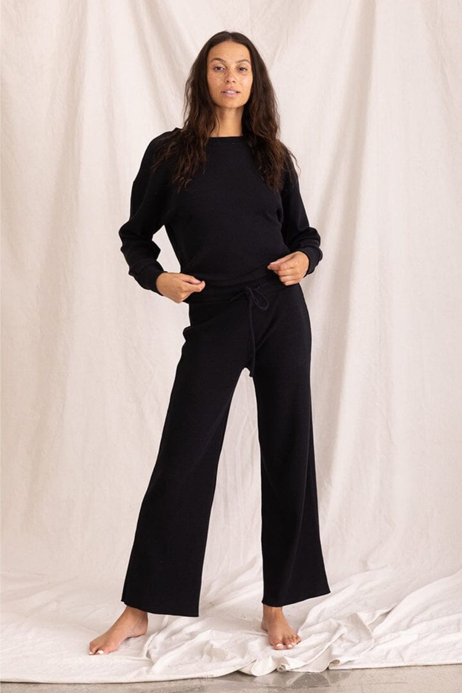 Women Perfect White Tee | Selena Wide Leg Rib Pant Black